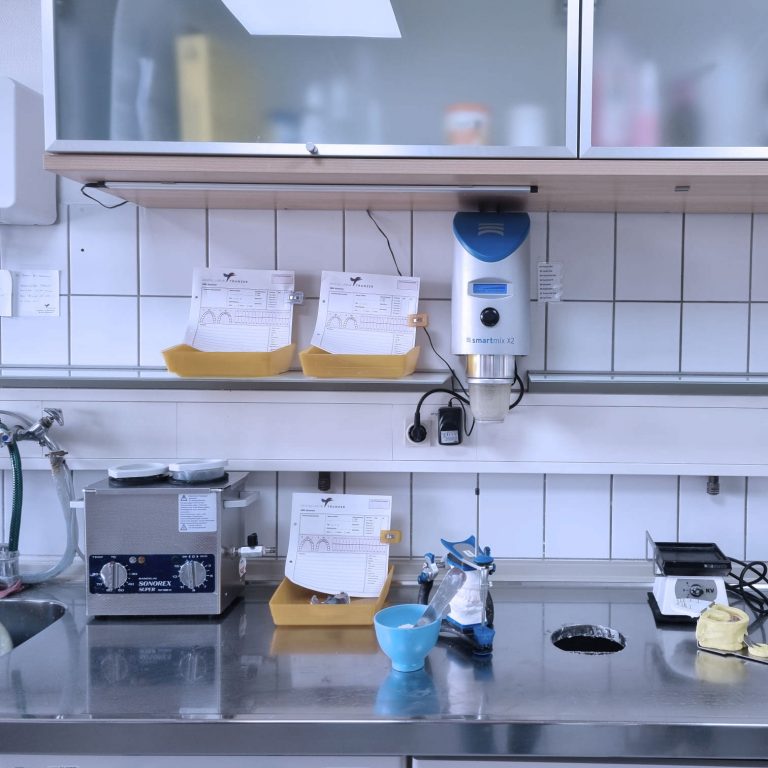 Ihr Dentallabor in Wuerzburg 768x768